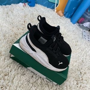 PUMA pacer easy street toddler boy. Size 9.